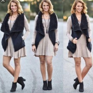 Francesca's‎ Love Tree Vest Size M